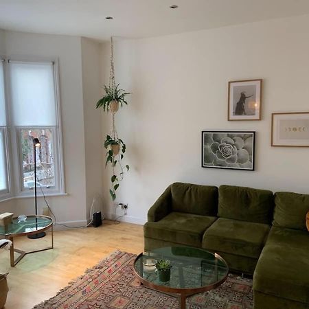Lovely Spacious 1-Bedroom Flat In Tufnell Park Close To Central London Kültér fotó